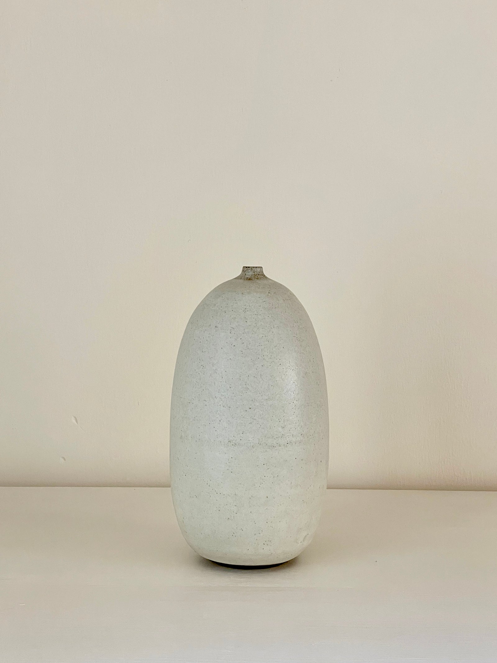 Viki Weiland Torpedo vase