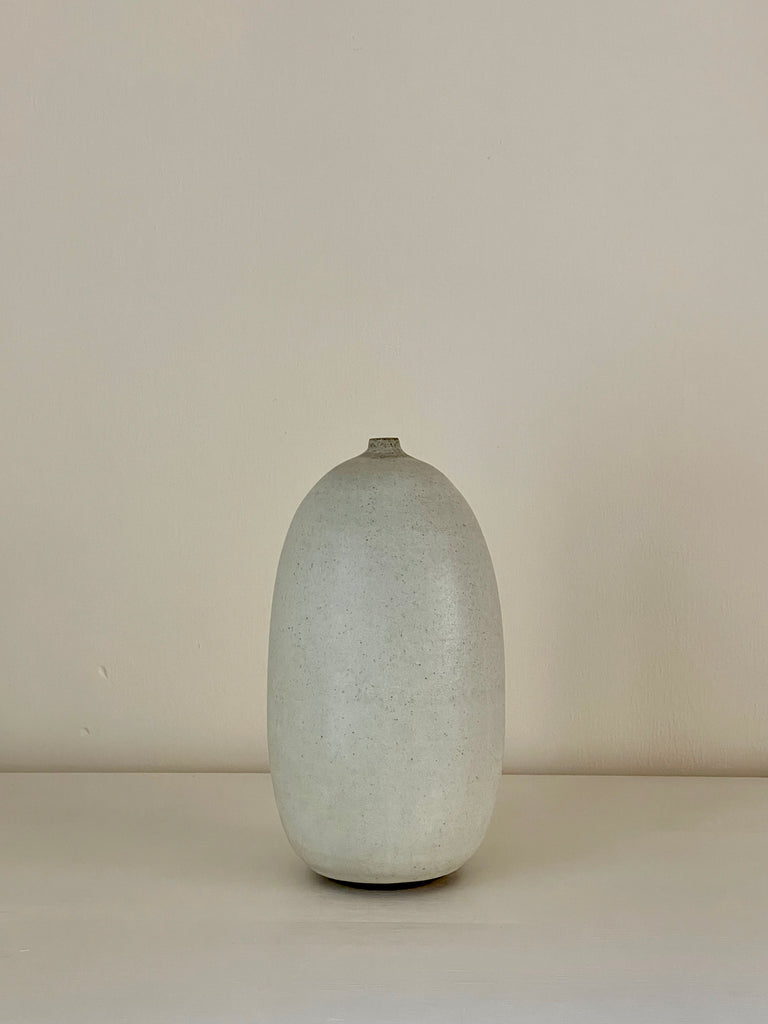 Viki Weiland Torpedo vase