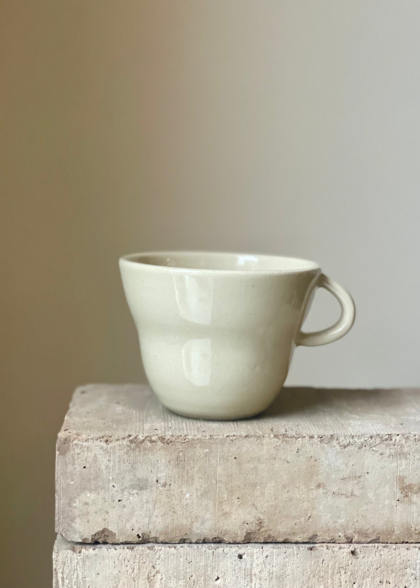 Viki Weiland Cup - Wavy Handle