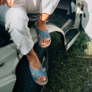 Shangies sandals - Blue dots