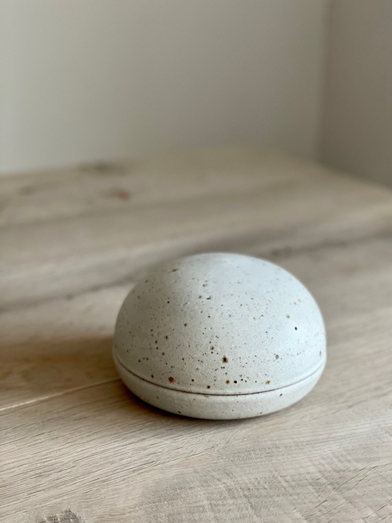 Viki Weiland Lidded jar - XL