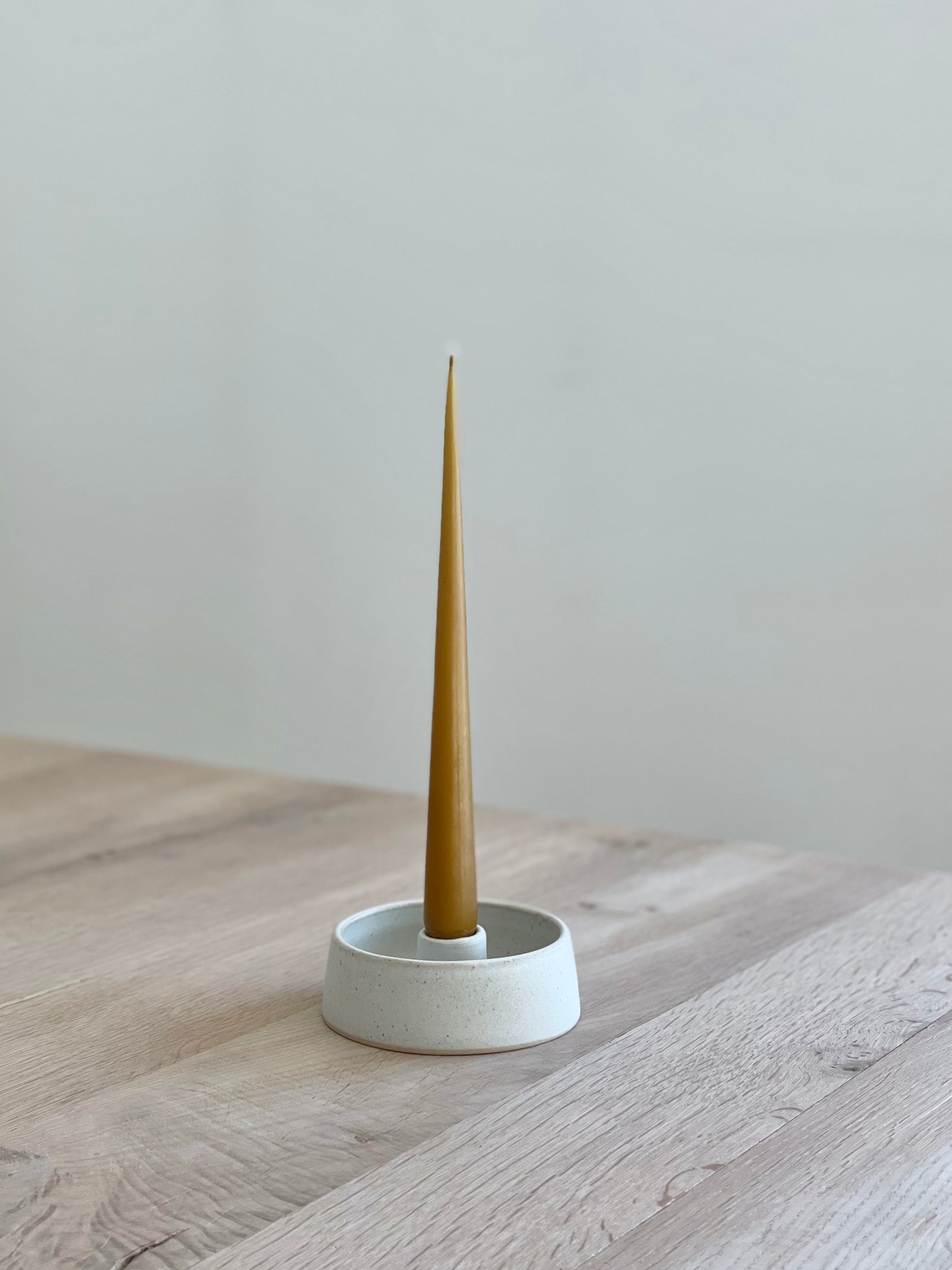 Viki Weiland Candle holder - white