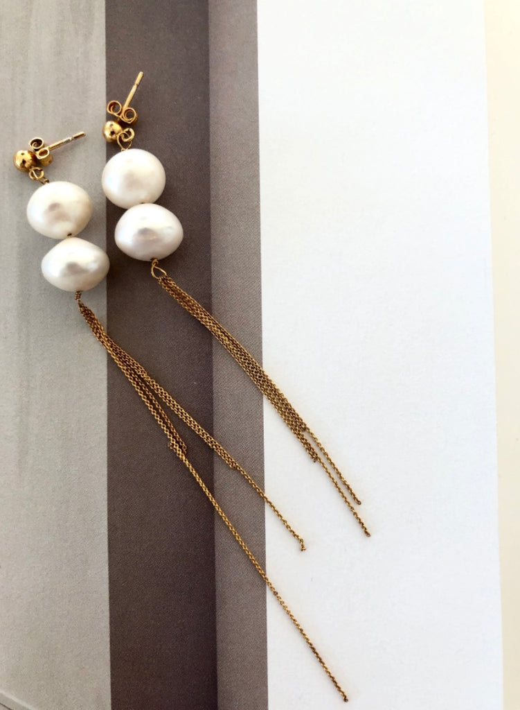 Shanna pearl earrings